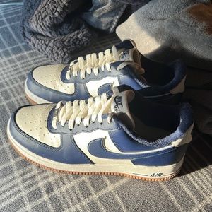 Mens Air Force 1 LV8 GS - Size 8.5 - Midnight Navy